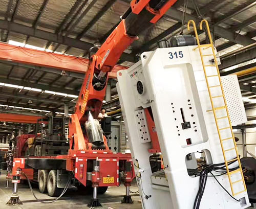 乌烈镇提升工作效率，选择优质折臂吊租赁服务