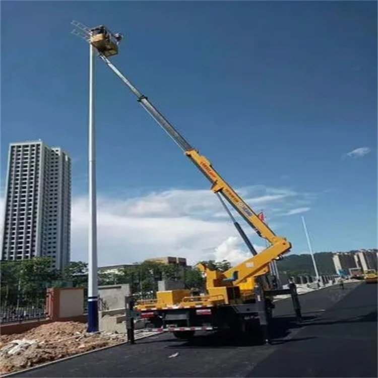 乌烈镇维修路灯的曲臂升降车出租