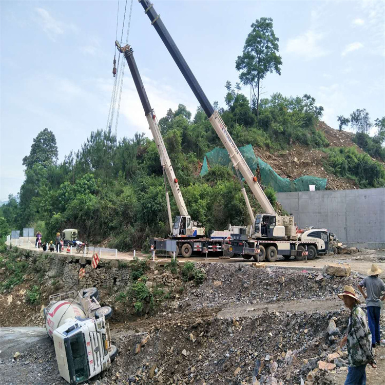 乌烈镇汽车掉沟里叫吊车救援要多少钱